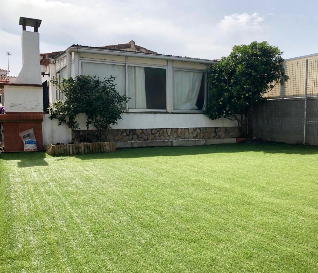 Magnifica Casa Con Jardin Y Barbacoa En Roses Villa Exterior foto
