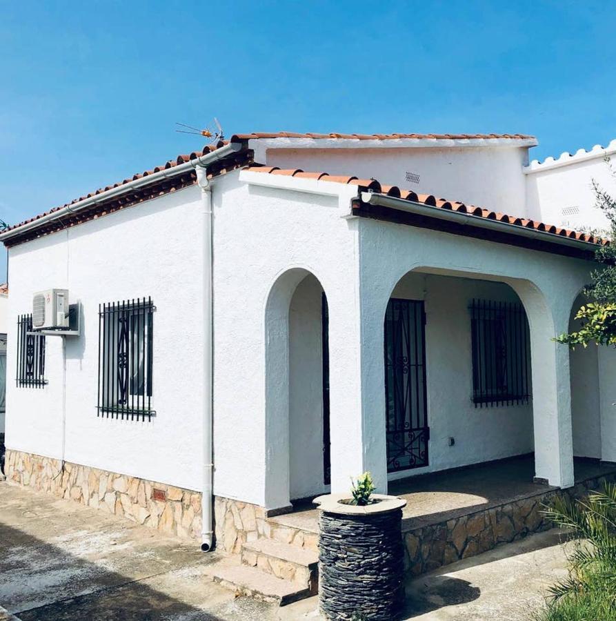 Magnifica Casa Con Jardin Y Barbacoa En Roses Villa Exterior foto